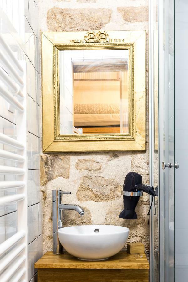 Pretty 25 M2 In A Lively District Apartment Paris Ngoại thất bức ảnh