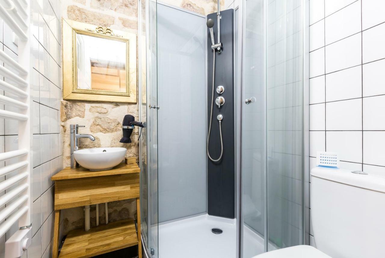 Pretty 25 M2 In A Lively District Apartment Paris Ngoại thất bức ảnh
